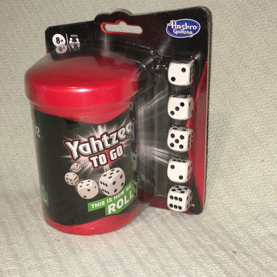 Yahtzee to Go Travel Dice Game Hasbro Gaming  Shake & Score 8+ New In Package - Image 2 of 4