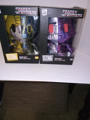 Dznr Bumblebee And Megatron New In Box