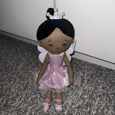 Primark Fee Stoffpuppe Fee Stirnband braune Haut Stofftier Puppe 12 Zoll rosa Kleid 