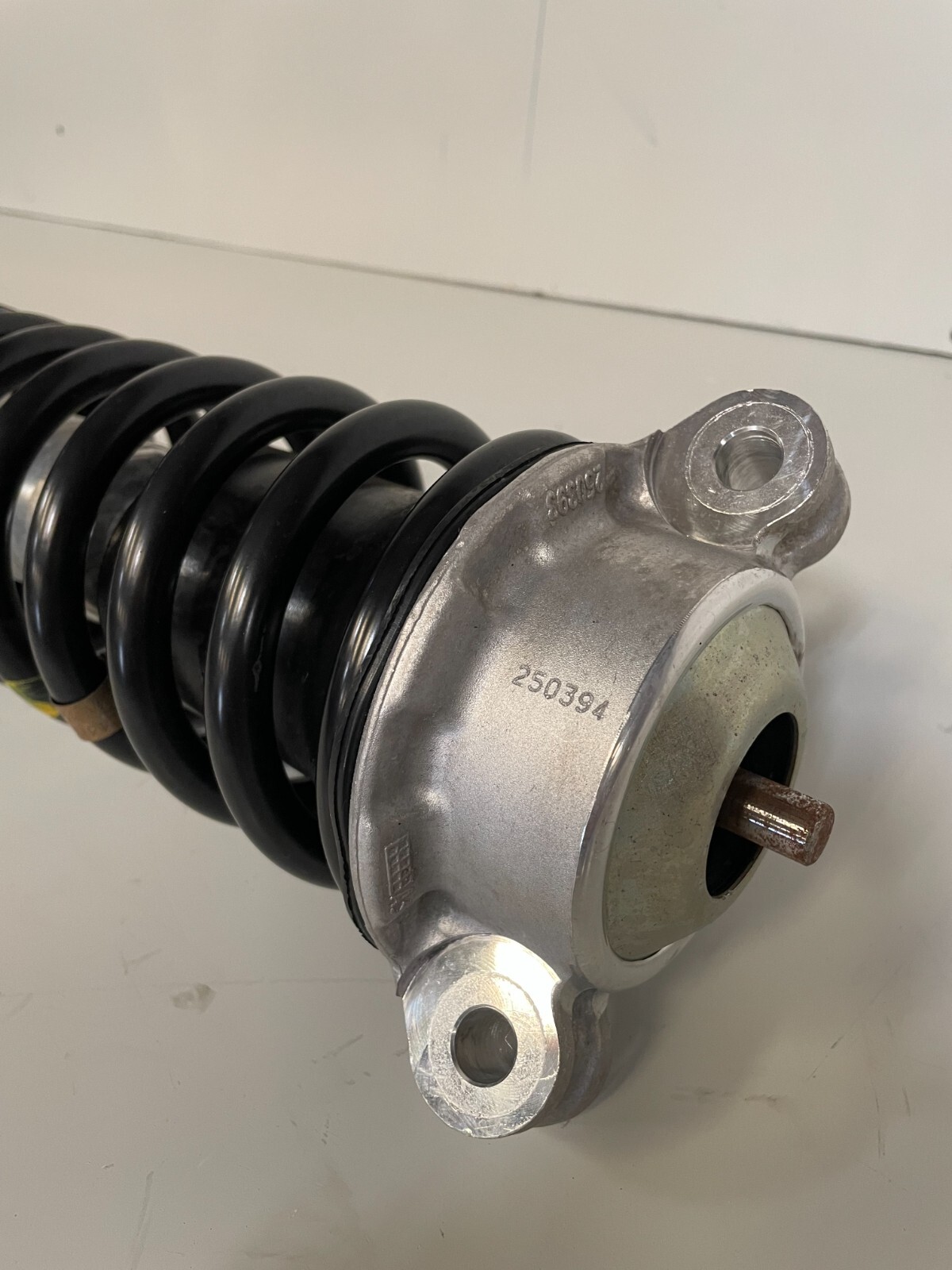 Ferrari California Front STRUT SHOCK ABSORBER SPRING RIGHT 247207 (3k miles only