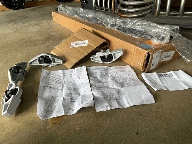 (1) Toyota Tundra 07-21 PT278-34071 5,5' Kit de sistema de riel de plataforma genuino OEM Foto 2 de 4