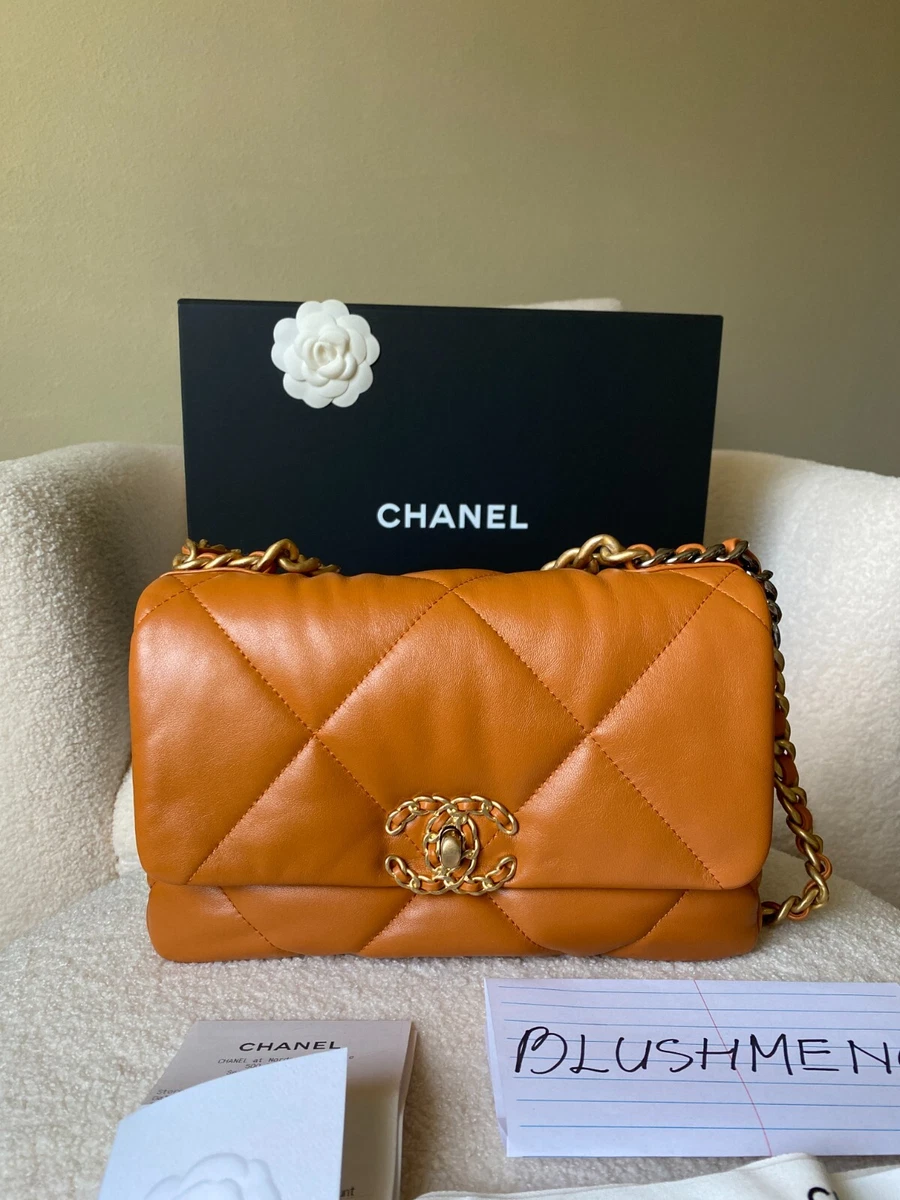 Chanel 21A Small 19 flap bag grey lambskin