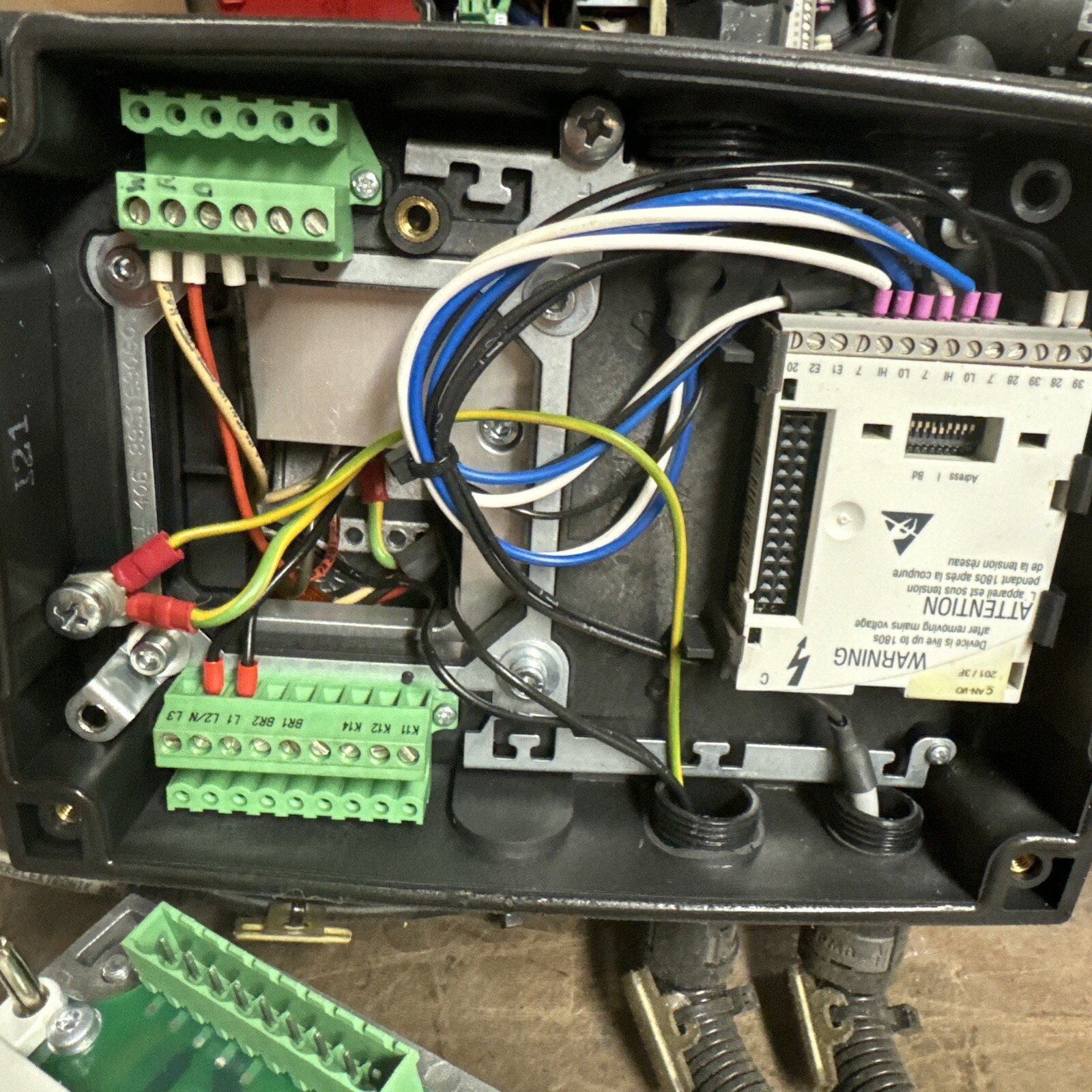 Lenze Inverter 8200 Series Motec Type E82MV251 2B001 Motor Controller Drive Base