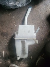 TOYOTA COROLLA VERSO AR10 WINDSCREEN WASHER BOTTLE TANK  MK2 2004 - 2010