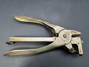 NEVA CLOG Stapling Pliers S-100 STAPLER Vintage Made in USA Tested Works