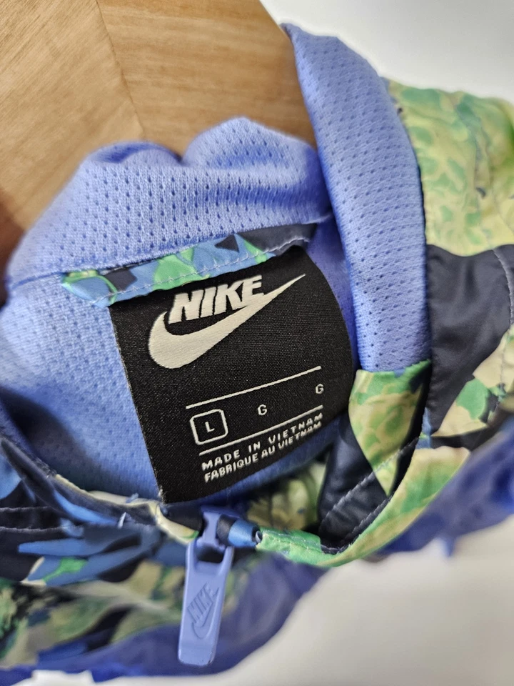 Chaqueta estampada Nike Sportswear Windrunner Big Kids’ (niñas’) (grande, real... Foto 3 de 4