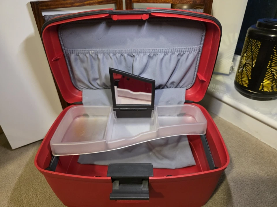 Vintage Carlton Hard Vanity Case - Red - Combination Lock Tray Mirror - Mint - Image 2 of 4