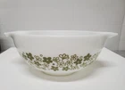 Pyrex Spring Blossom Crazy Daisy Cinderella Mixing Bowl 443 - 2 1/2Qt Nice