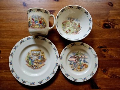 Royal Doulton Vintage ''Bunnykins for Grown Ups'' series, 4 Piece Tableware Set 