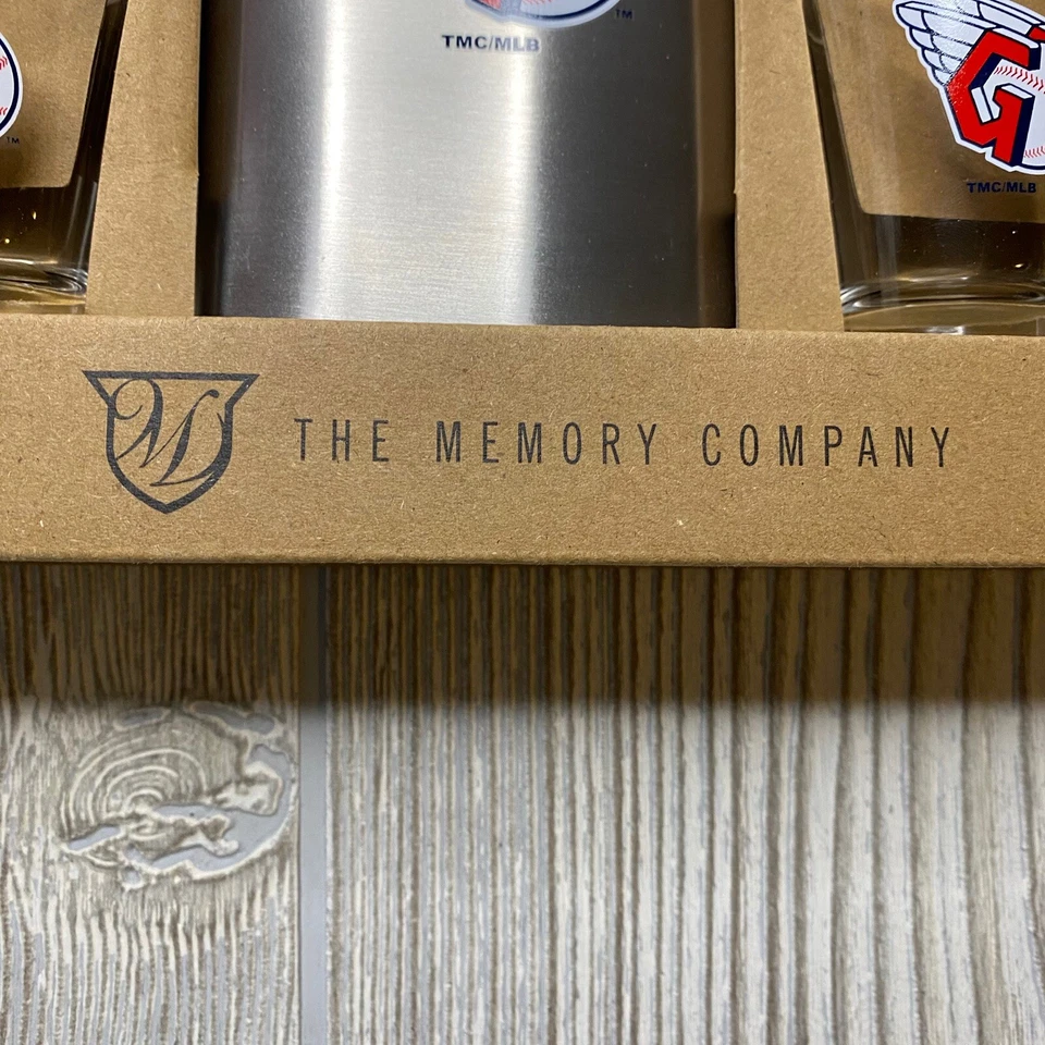 Cleveland Guardians Logo Stainless Steel Flask and 4 Shot Glass Gift Set MLB New - Image 4 of 4