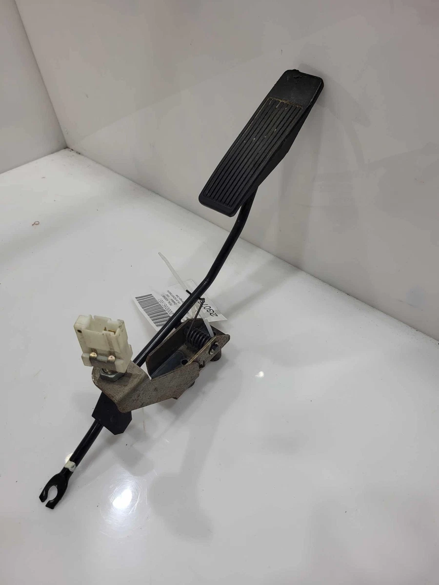 1990 - 1996 Nissan 300ZX Accelerator Pedal Assembly OEM 18010