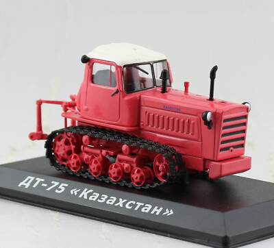 DT 75 Kasachstan 1963 Traktor Blister 1:43 Hachette / Atlas Modellauto 