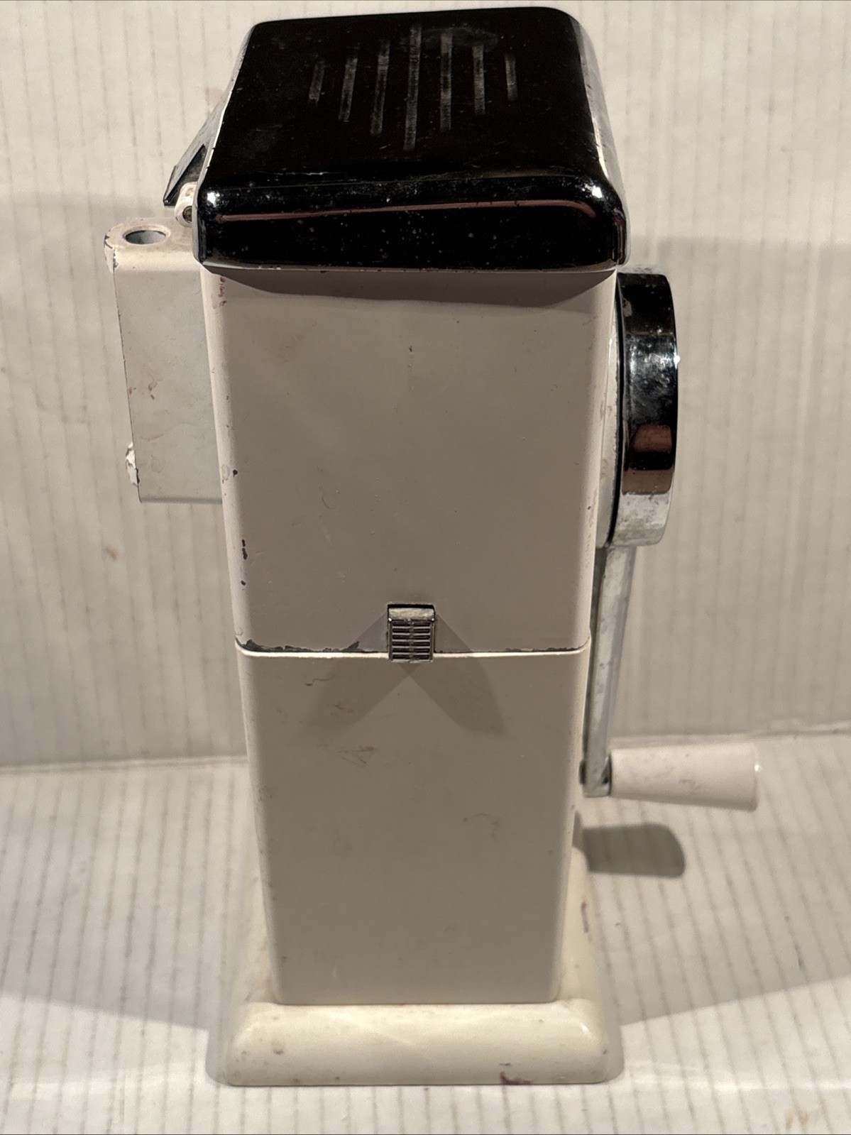 Ice-O-Mat Ice Crusher Off White & Chrome 1950s Hand Crank Vintage Retro Deco thumbnail 7