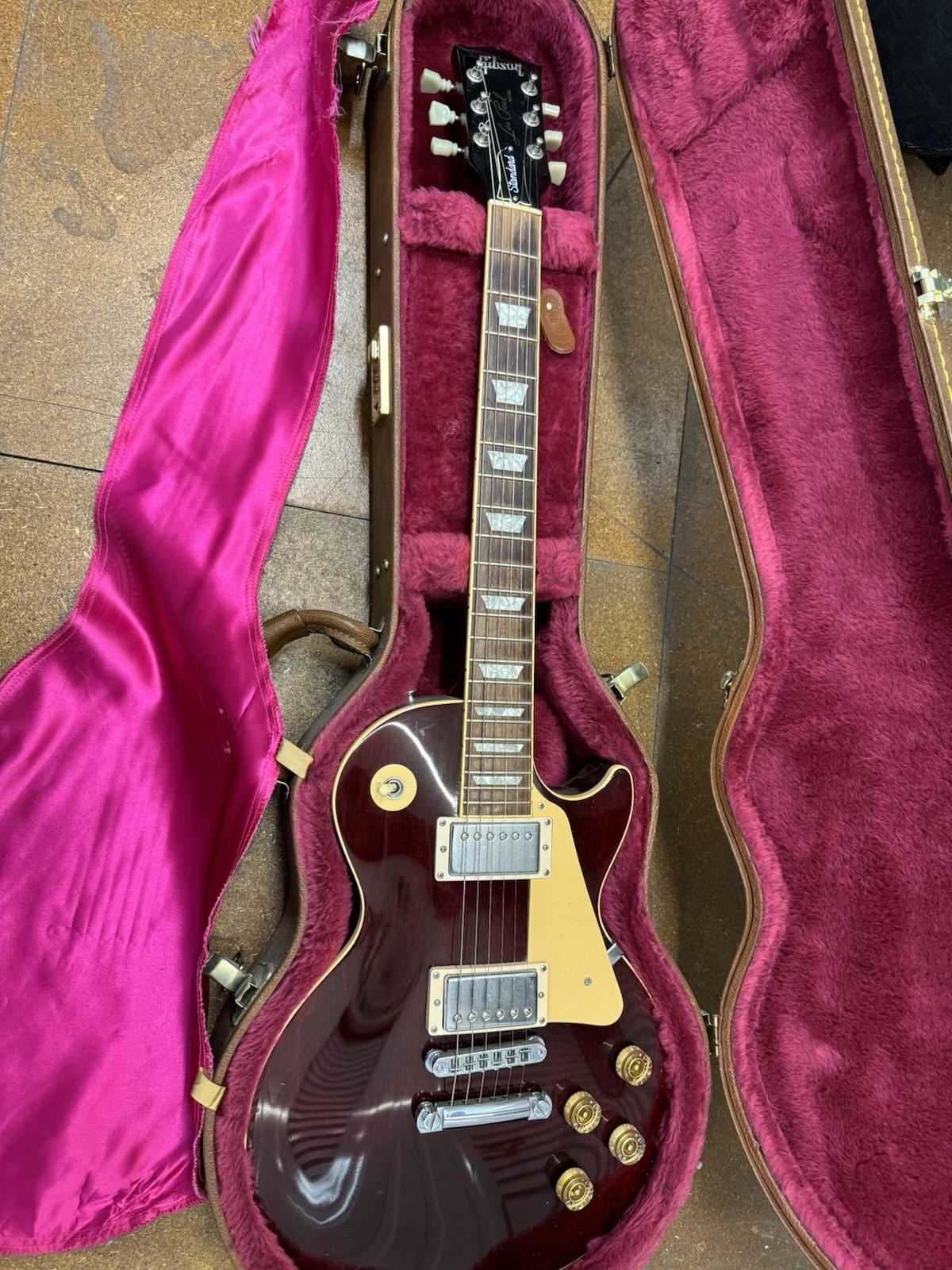 Gibson Les Paul Standard 1997 Wine Red Electric Guitar With Hardcase–Made in USA