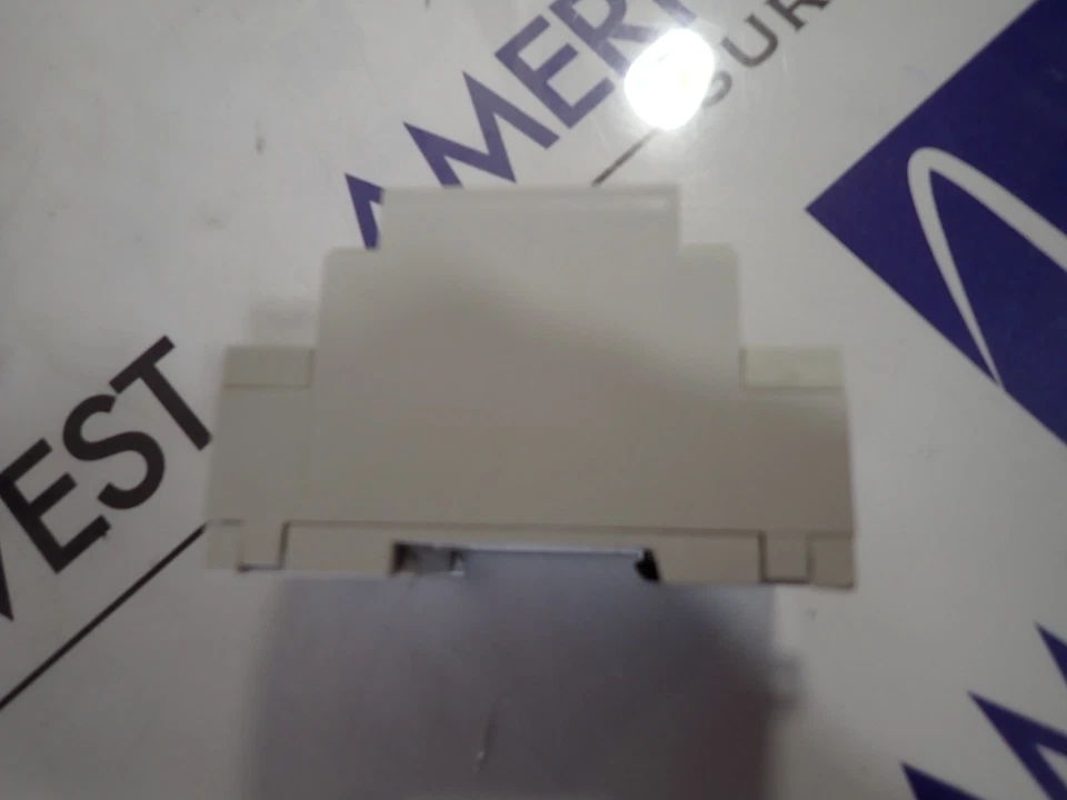 SQUARE D Schneider Electric CCM Modbus Module S48377 Din Rail Mount 48845 - Image 3 of 4