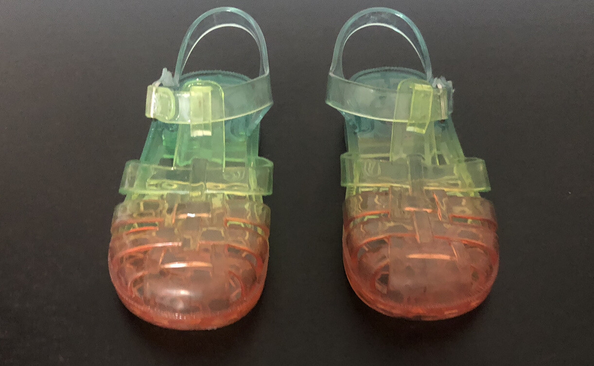 oshkosh jelly sandals