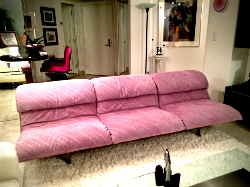 ~SOFÁ ESPORITI ITALIA, ORIGINAL MISSONI GAMUZA ONDA, por Giovanni Offredi (1987)~ Foto 2 de 4