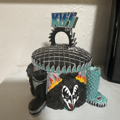 #ad Hard to find RARE Vintage 1998 KISS round box SPENCERS EXCLUSIVE Trinket Stash $40.00