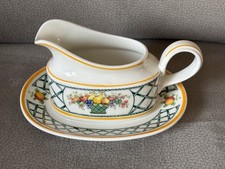 Rare petite saucière à Beurre et son sous plat Villeroy Boch modèle Basket