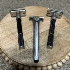 3 VINTAGE RAZORS 2 ADJUSTABLE GILLETTE SAFETY RAZORS V3 P1 & 1 ADJUSTABLE SCHICK