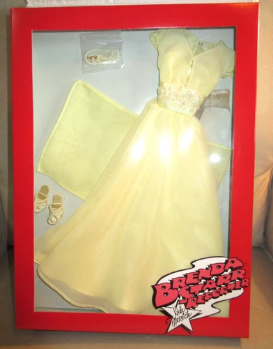RARE Robert Tonner 16" BRENDA STARR ROYAL WEDDING Outfit NRFB w Shipper