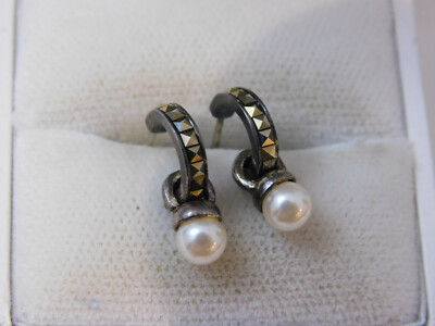 Sterlingsilber Zierliche Markasit Reifen Perle Anhänger 14k Post Ohrringe 11d