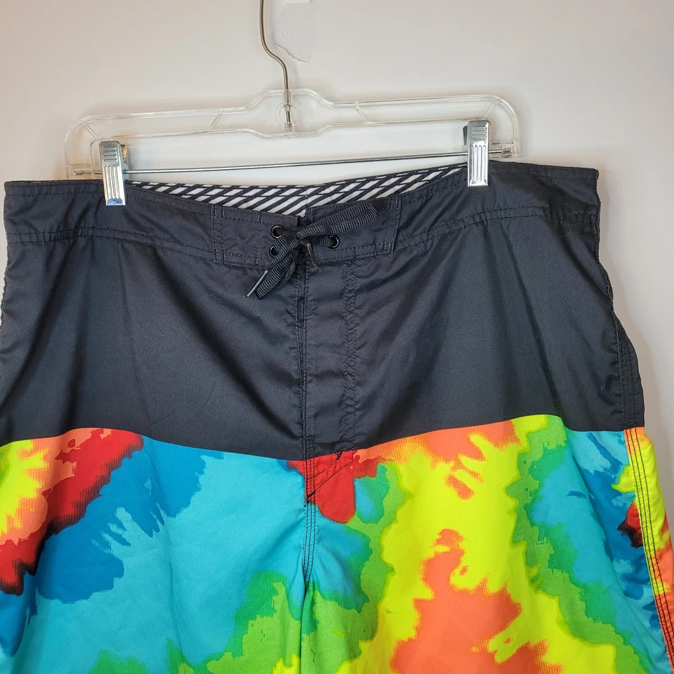 Pantalones Cortos Joe Boxer Para Hombre Talla 36 Ligeros Informales Estampado Colorido Usados en Excelente Condición Foto 2 de 4