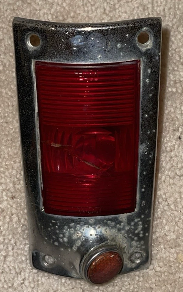 Willys Station Wagon 1952-1964 cromo cola y luz de freno bisel CB-19761 LH Foto 2 de 4