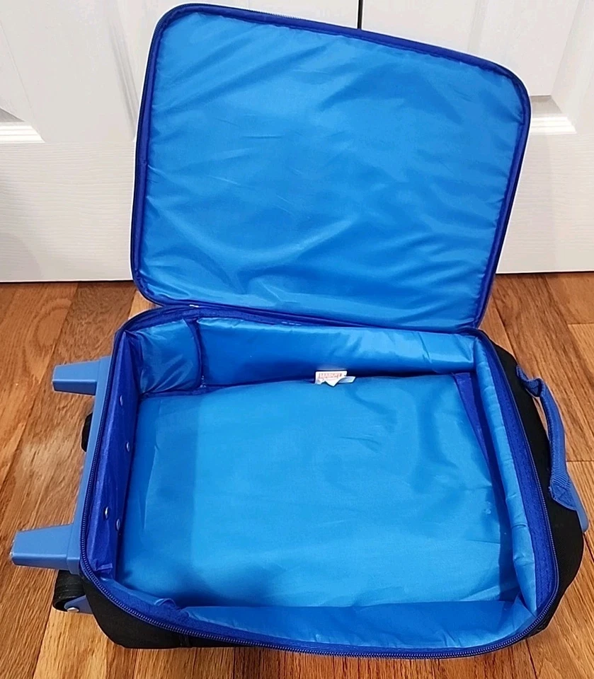 Marvel Heroes Kid’s Rolling Suitcase - Image 3 of 4