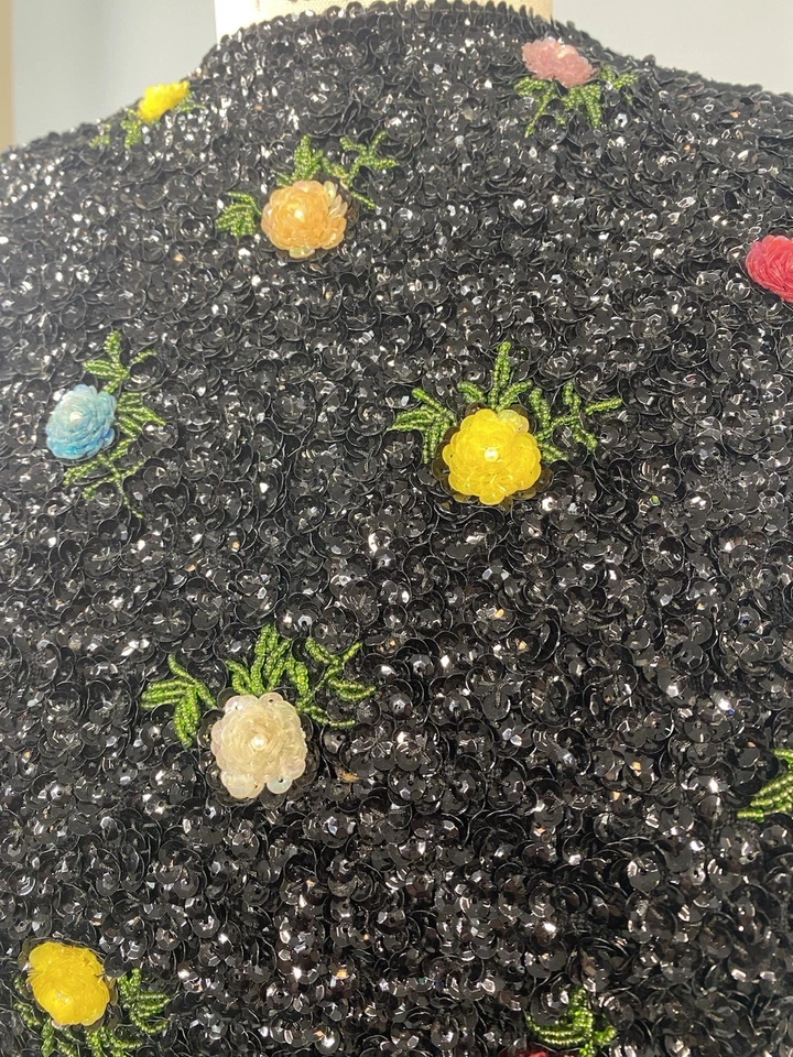 Vintage Women’s Sequined Top SIZE MEDIUM black floral HONG KONG 60s 70s - Image 4 of 4