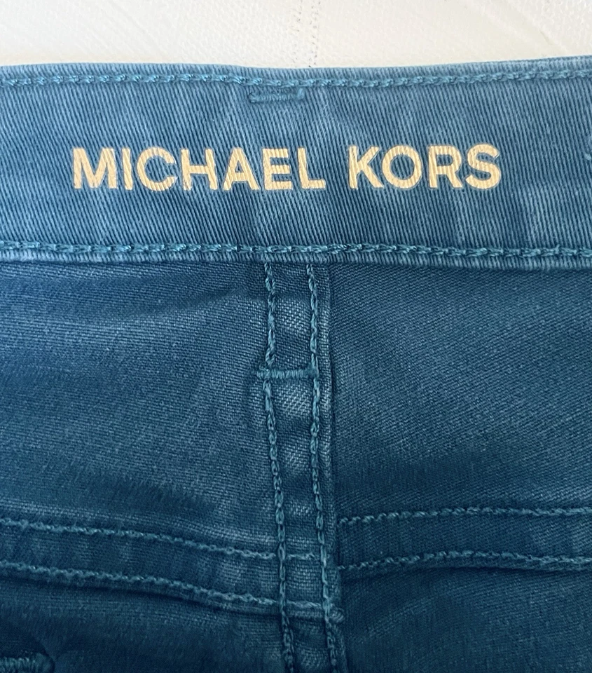 Pantalones cortos Michael Kors turquesa 3/4 para mujer talla 10/33” Foto 4 de 4
