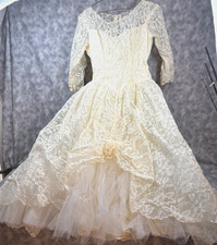 1950s Vtg Ivory Lace Wedding Dress Tea Length Tulle Crinoline Rose Detail R