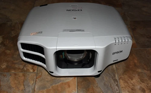 Epson Pro G7500U Projector WUXGA 4K Enhancement 1839 Lamp Hours - No Lens