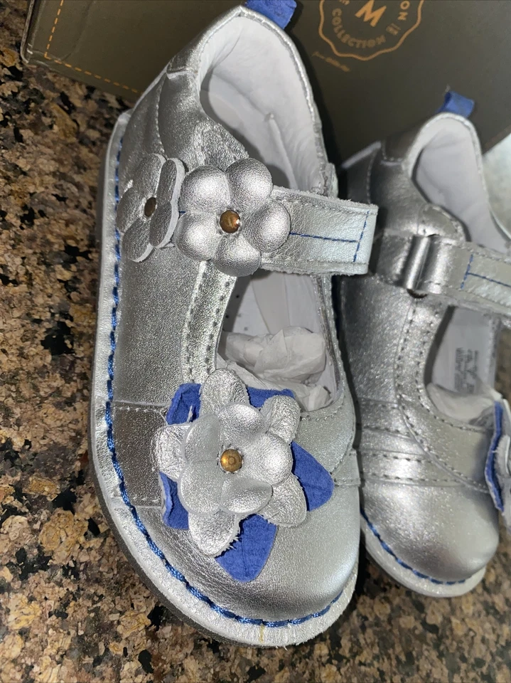 ZAPATOS STRIDE RITE MEDALLÓN CIARA NIÑAS PEQUEÑAS talla 8.5 CUERO PLATEADO Foto 2 de 4
