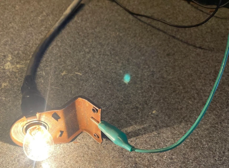 STUDEBAKER PACKARD PARACHOQUES TRASERO MATRÍCULA LUZ LUZ 1955 55 OEM Foto 4 de 4