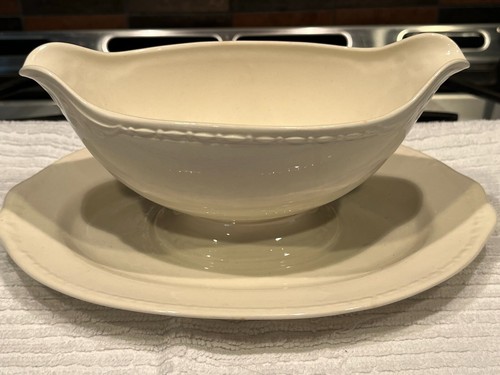 Homer Laughlin Eggshell Georgian Gravy Boat N 43 N 5 USA - Picture 2 of 5