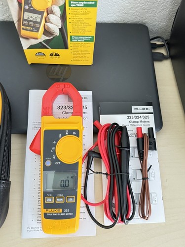 Fluke 325 True RMS DC AC Current and Voltage Tester Capacitance Clamp (NEW) - Picture 3 of 9