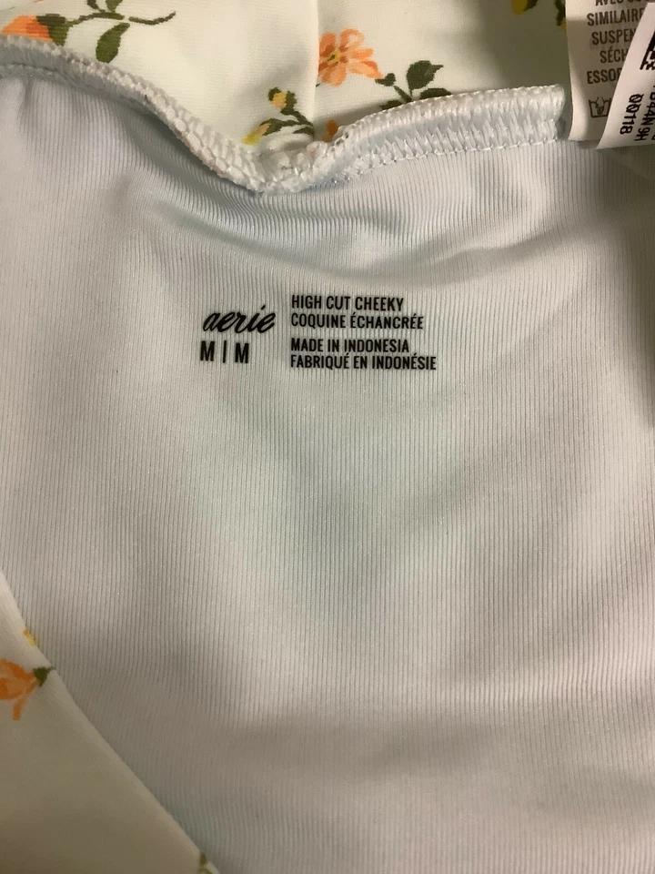Parte inferior de bikini Aerie para mujer talla mediana marfil floral corte alto descarado traje de baño Foto 4 de 4