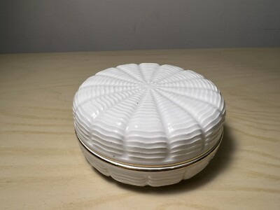 Aurora - Porcelain Trinket Box - Hand Painted For Perugina - 4.00 Inches