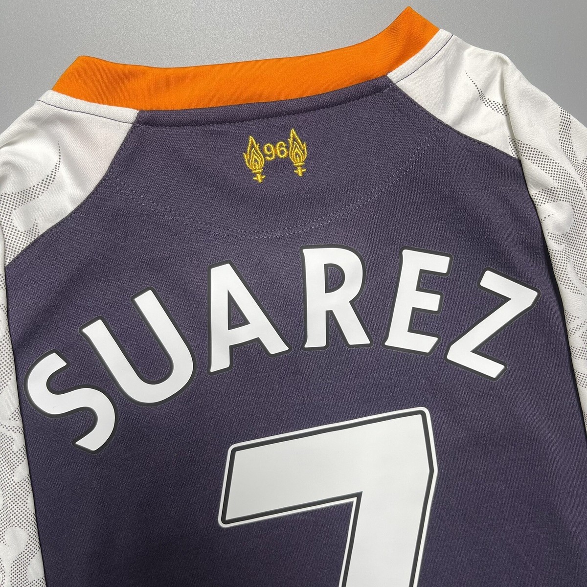 LIVERPOOL WARRIOR 2012/2013 FOOTBALL THIRD JERSEY #7 SUAREZ SIZE