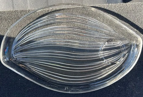 6 VINTAGE FEDERAL GLASS COMPANY HAWAIIAN LEAF SNACK PLATES