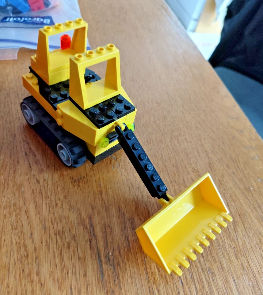 LEGO 6187 Road Construction Set, photo 2 of 5