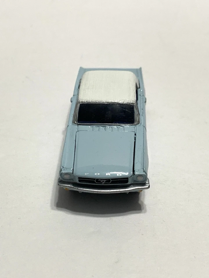 Johnny Lightning 1999 литой 1/64 Bond 007 Thunderball синий 1965 Ford Mustang - Изображение 2 из 4