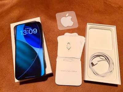 Apple iPhone 15 Pro Max - 1TB - Titan Blau (Ohne Simlock) Batterie 84% Zubehör