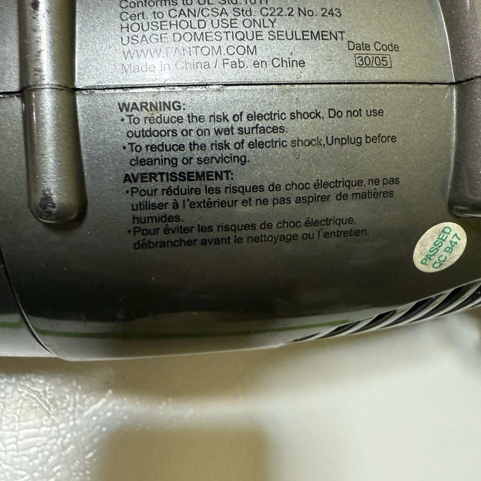 Fantom Bagless Cyclonic Hand Vacuum FM401 *Tested Works Attachments Included - Image 3 of 4