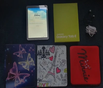 samsung galaxy tab E (white) with accessories