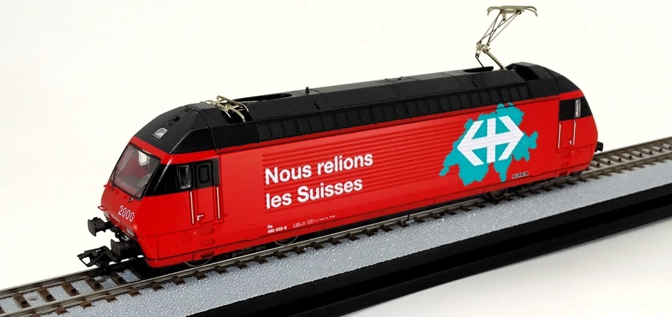 Märklin #34619 SBB Re 460 "Wir verbinden die Schweiz"/"Nous relions les Suisses" - Bild 4 von 4