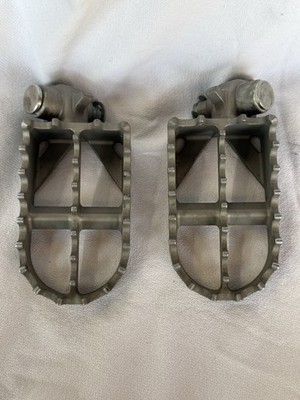 BMW OEM  HP2 ENDURO FOOTPEGS PEGS SET.