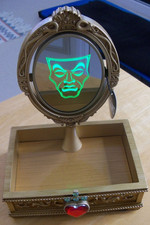 NEW Bath Body Works Disney Villains Evil Queen light up mirror with tray