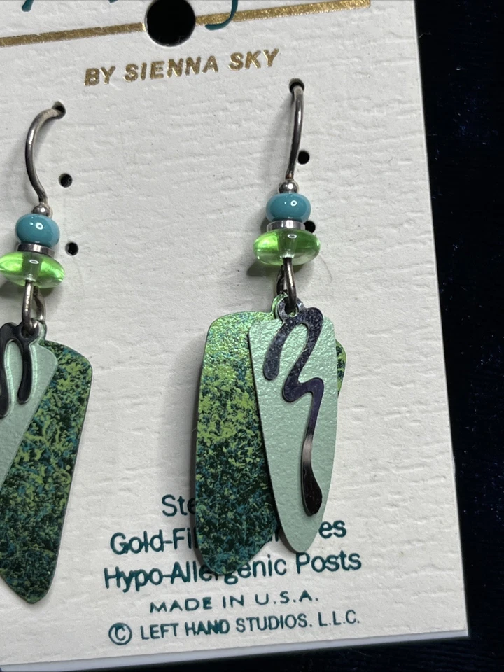 Pendientes Adajio Gancho Esterlina Capas Verde Forma Paleta Superposición Plata Foto 2 de 2